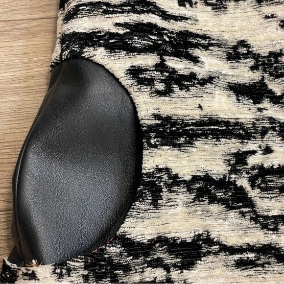 Lisa Perry x Schumacher White & Black Textured Animal Print Mod Style Tunic - Picture 9 of 15